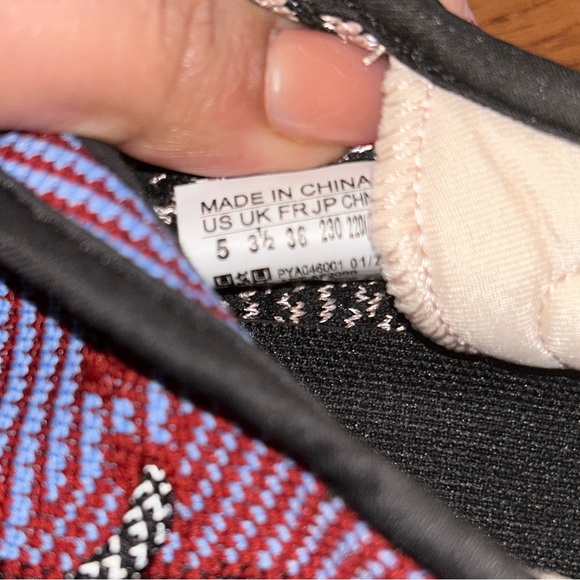 Yeezy’s Boost size 5w worn once! SOLD! - Picture 5 of 7